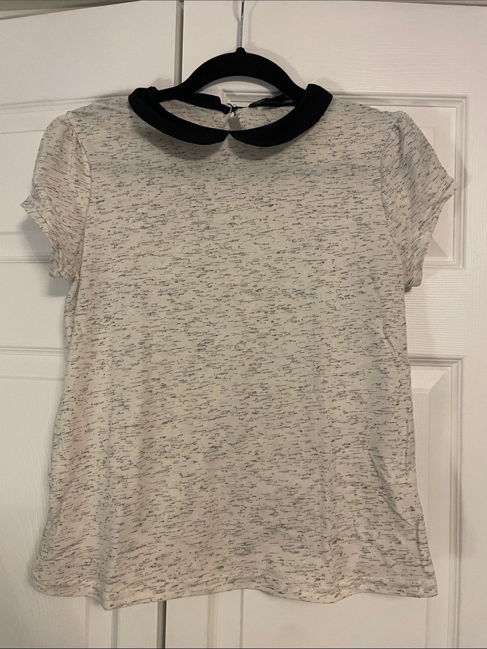 Atmosphere Cream Heather Short Sleeve Top with Black Peter Pan Collar